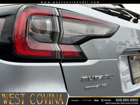 Used 2025 Subaru Outback Premium AWD/4WD image 13