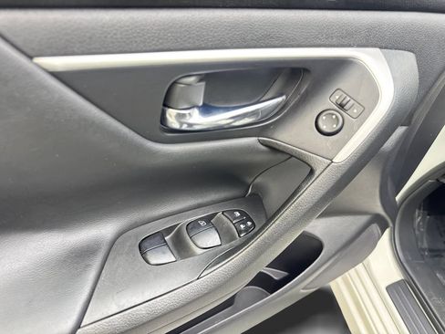Used 2017 Nissan Altima 2.5 SV FWD image 33