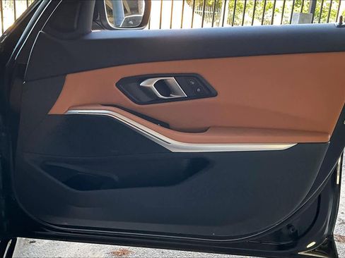 Certified 2025 BMW 330i Sedan image 23