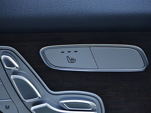 Used 2022 Mercedes-Benz GLC 300 4MATIC image 16