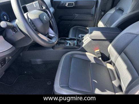 New 2025 Ford Bronco Outer Banks image 9