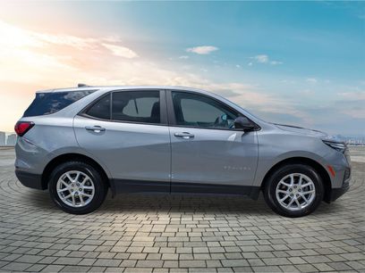 Used 2024 Chevrolet Equinox LS w/ LS Convenience Package