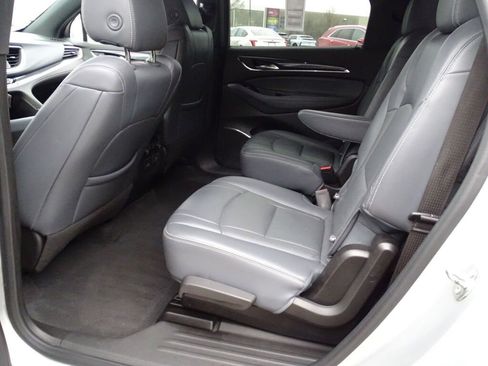 Used 2022 Buick Enclave Premium image 23