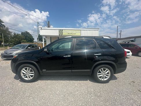 Used 2014 Kia Sorento LX AWD/4WD image 2
