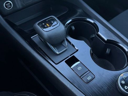 Used 2023 Nissan Rogue S image 25