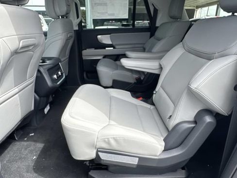 New 2027 Ford Expedition Max Active RWD image 19