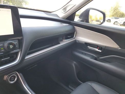 Used 2024 Toyota Grand Highlander Platinum image 25