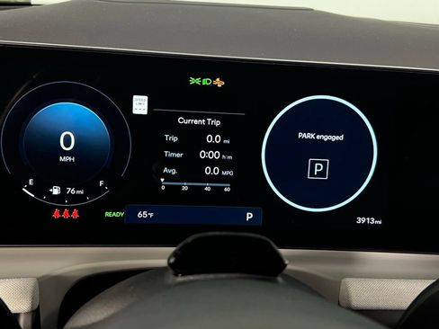 Used 2025 Hyundai Tucson Limited image 22