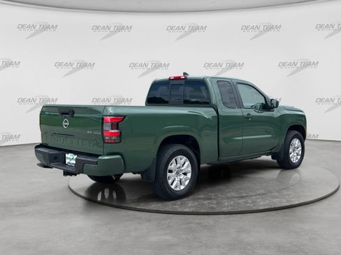 Used 2022 Nissan Frontier SV AWD/4WD image 8