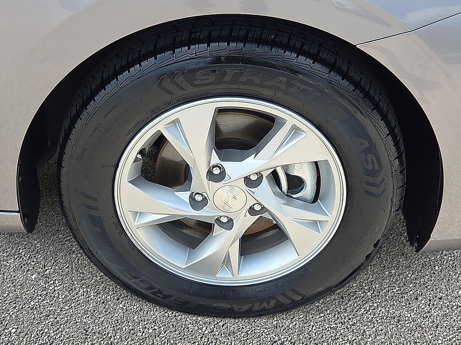 Used 2023 Hyundai Elantra SE FWD image 7