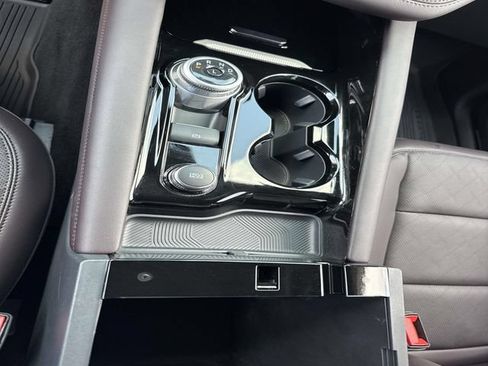 Used 2025 Ford Explorer Platinum RWD image 24