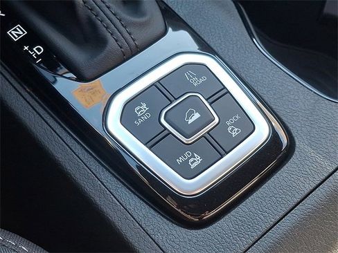 New 2026 Nissan Frontier SV w/ Tow Package image 15