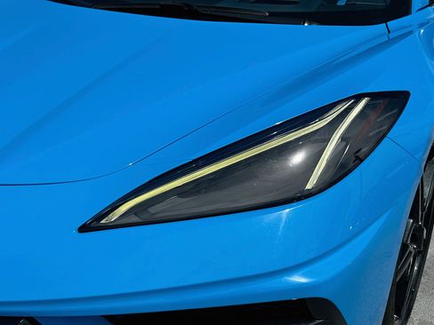 Used 2021 Chevrolet Corvette Stingray Premium Conv w/ Z51 Performance Package RWD image 25