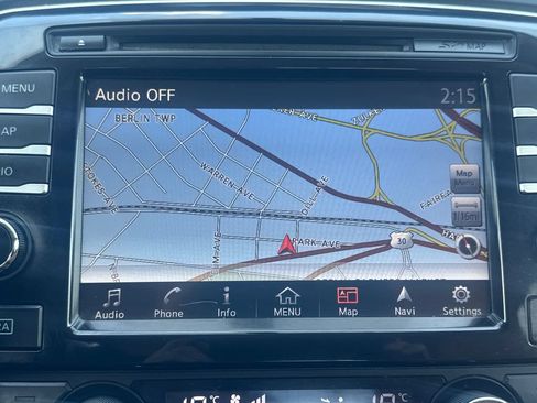 Used 2016 Nissan Maxima SR FWD image 38