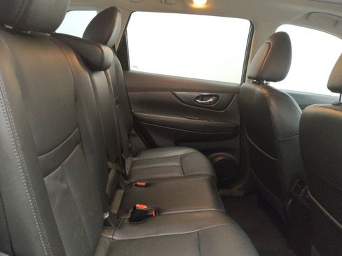 Used 2016 Nissan Rogue SL w/ SL Premium Package FWD image 19