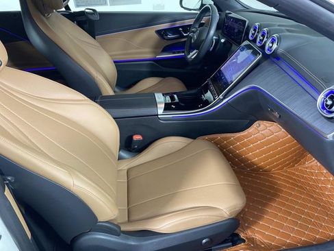 Used 2024 Mercedes-Benz CLE 300 4MATIC Cabriolet image 11