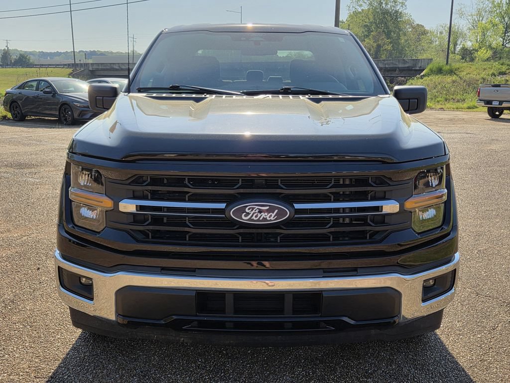 Used 2025 Ford F150 XLT w/ Equipment Group 301A Standard RWD image 2