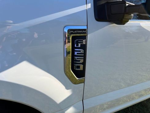 Used 2020 Ford F250 Platinum w/ FX4 Off-Road Package image 54
