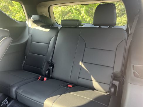 New 2026 Chevrolet Traverse LT w/ Midnight/Sport Edition FWD image 25