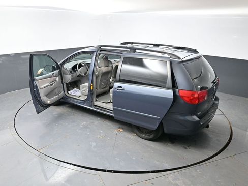Used 2008 Toyota Sienna LE FWD image 56
