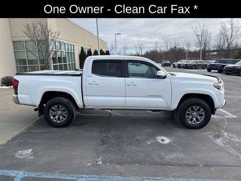 Used 2019 Toyota Tacoma SR5 image 2