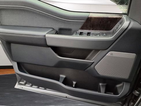 Used 2024 Ford F250 Lariat w/ Sport Appearance Package image 18