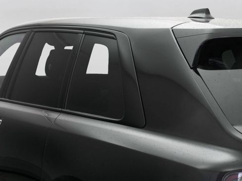 Certified 2025 Rolls-Royce Cullinan AWD/4WD image 49