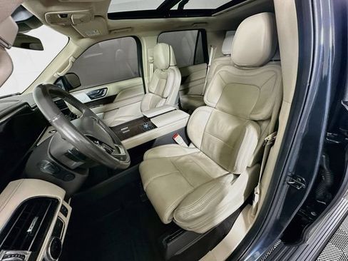 Used 2021 Lincoln Navigator Reserve w/ Luxury Package AWD/4WD image 28