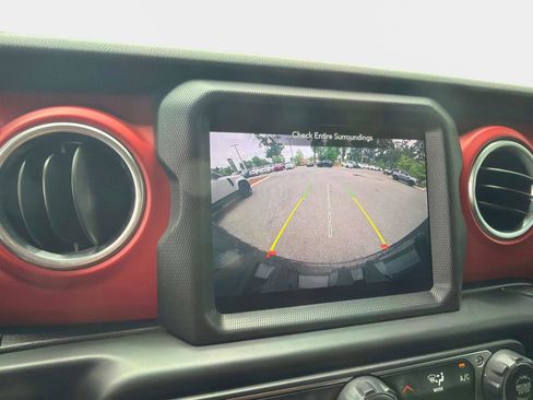 Used 2019 Jeep Wrangler Unlimited Rubicon AWD/4WD image 23