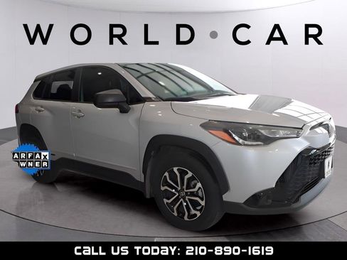 Used 2024 Toyota Corolla Cross AWD Hybrid image 1