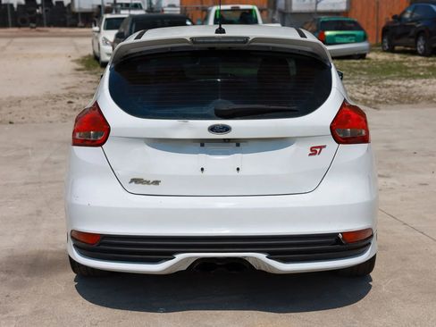 Used 2016 Ford Focus ST FWD image 6