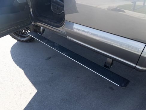 Used 2024 Ford F350 Platinum w/ FX4 Off-Road Package image 12