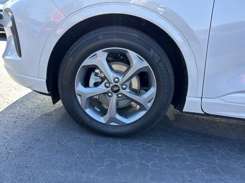 Used 2023 Ford Escape ST-Line w/ Tech Pack #1 image 9