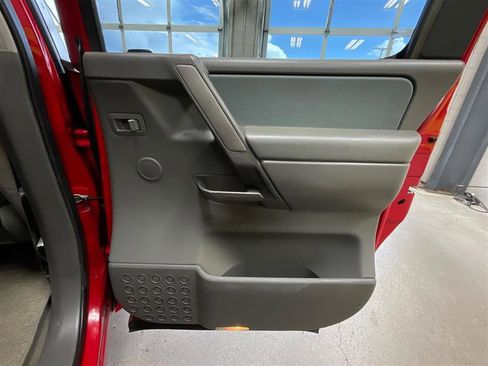 Used 2006 Nissan Titan SE RWD image 20