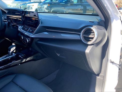 Certified 2025 Chevrolet Trax ACTIV w/ Driver Confidence Package image 18