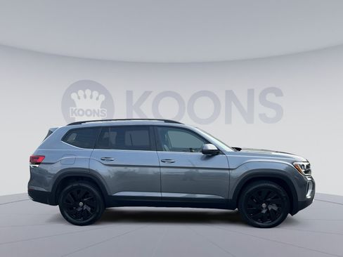 Used 2024 Volkswagen Atlas SE w/ Panoramic Sunroof Package AWD/4WD image 8