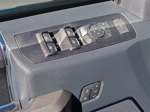 Used 2022 Ford F250 Platinum w/ FX4 Off-Road Package image 14