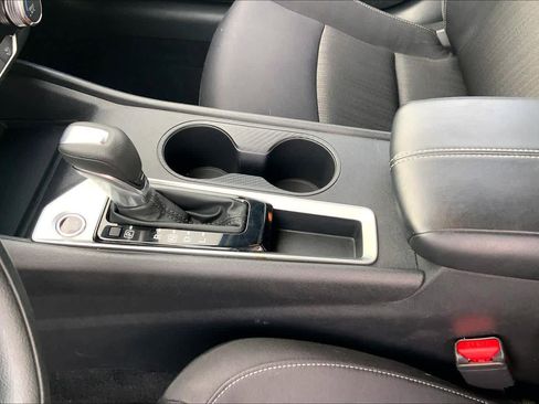 Used 2025 Nissan Altima 2.5 SV FWD image 17