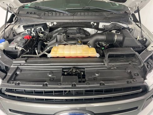 Used 2018 Ford F150 XLT w/ Equipment Group 302A Luxury AWD/4WD image 9