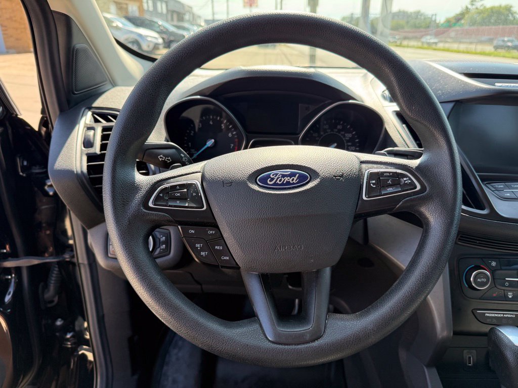 Used 2017 Ford Escape SE w/ Equipment Group 201A FWD image 29