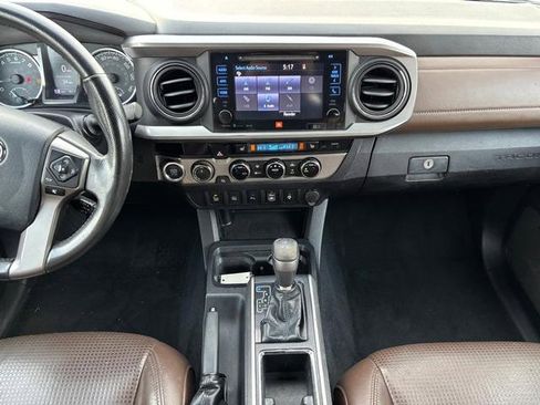 Used 2017 Toyota Tacoma Limited image 17
