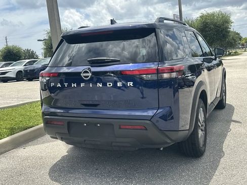Used 2025 Nissan Pathfinder SV FWD image 7