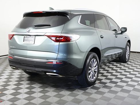 Certified 2022 Buick Enclave Essence image 5