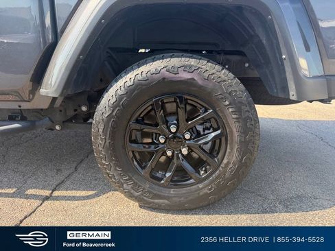 Used 2023 Jeep Gladiator Sport AWD/4WD image 13