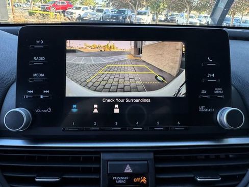 Used 2018 Honda Accord LX image 20