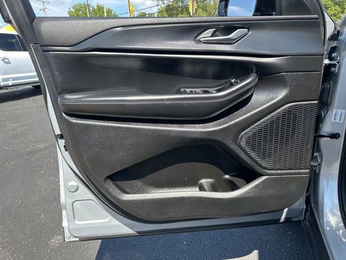 Used 2023 Jeep Grand Cherokee L Altitude image 20