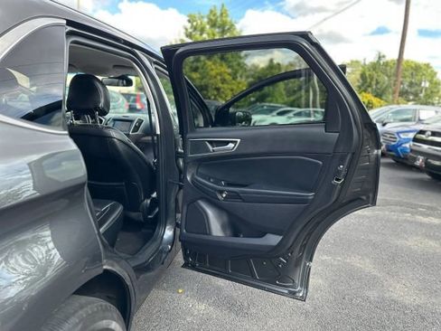 Used 2019 Ford Edge SEL w/ Equipment Group 201A image 25