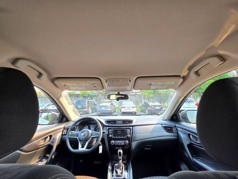 Used 2020 Nissan Rogue SV FWD image 29
