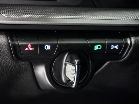 Used 2024 Porsche 911 Carrera image 33