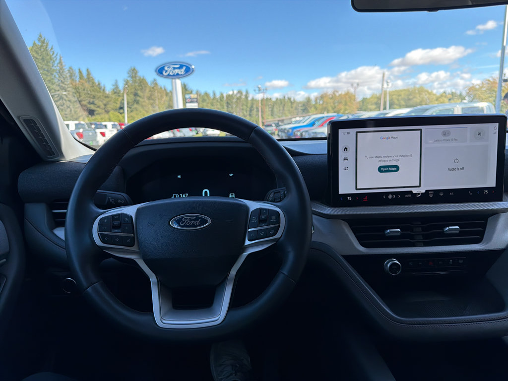 Used 2025 Ford Explorer Active AWD/4WD image 26